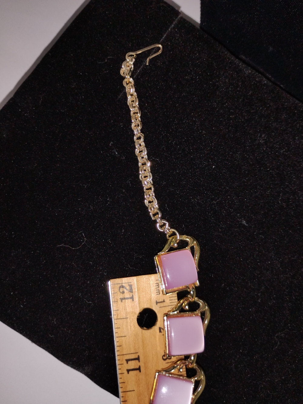 Gold-Tone Necklace with Pink Square Cabochons - Picture 5 of 5